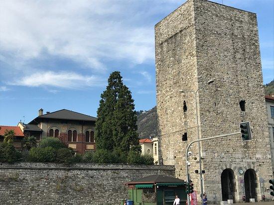 Porta torre di Como